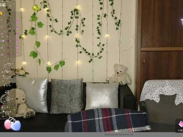 Aliciaredluv's BongaCams show and profile