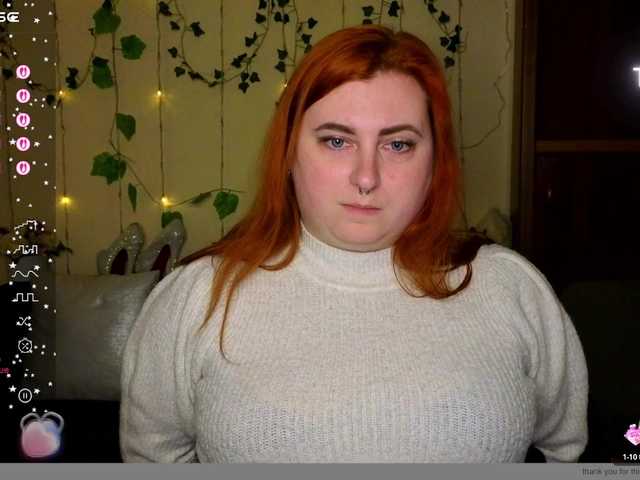 Aliciaredluv's BongaCams show and profile