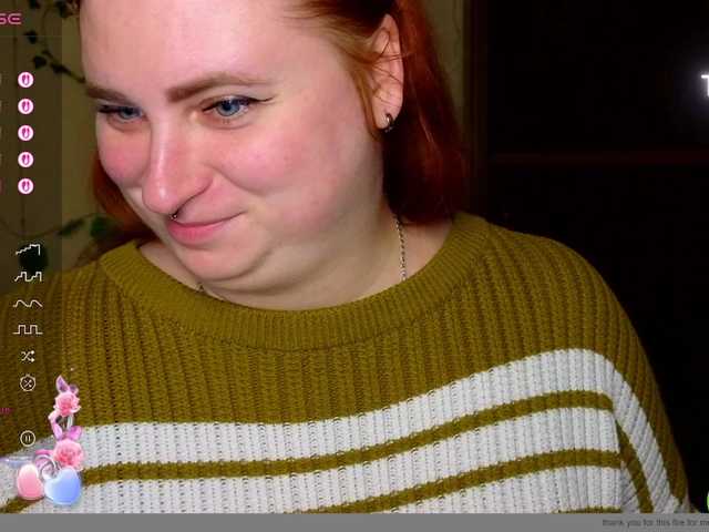 Aliciaredluv's BongaCams show and profile