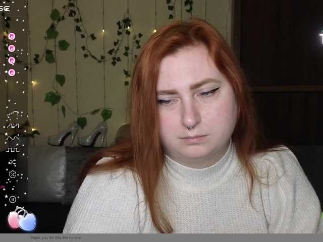 Aliciaredluv's BongaCams show and profile