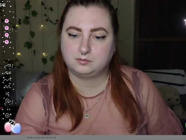 Aliciaredluv's BongaCams show and profile