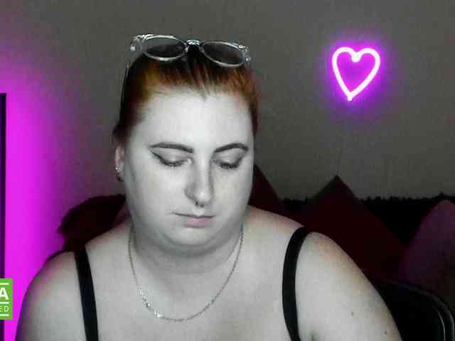 Aliciaredluv webcam