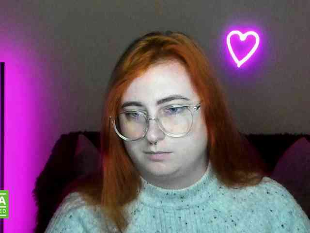 Aliciaredluv webcam