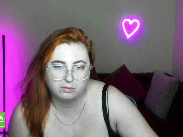 Aliciaredluv webcam