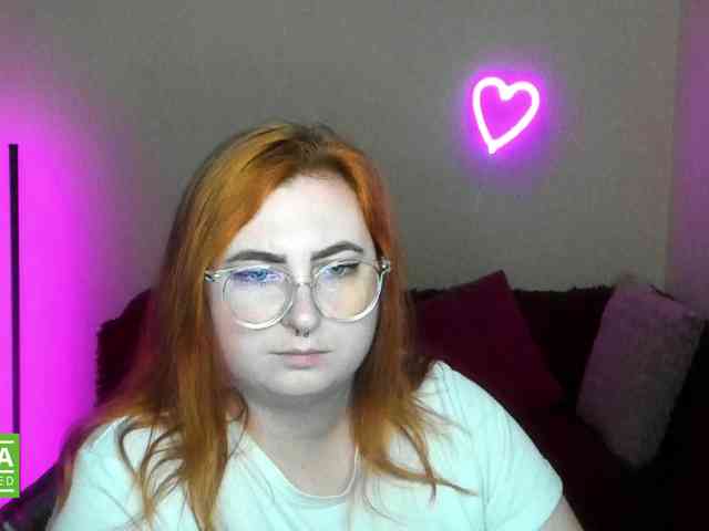 Aliciaredluv webcam