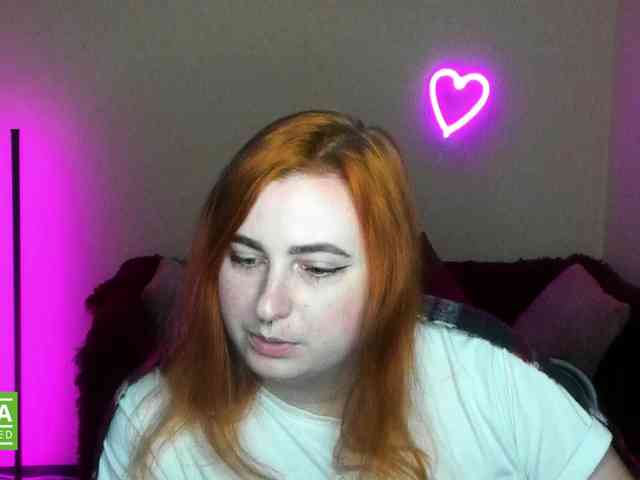 Aliciaredluv webcam