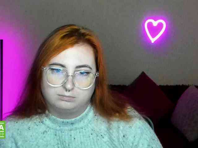Aliciaredluv webcam