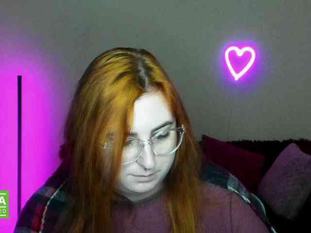 Aliciaredluv webcam