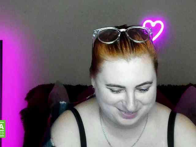 Aliciaredluv webcam