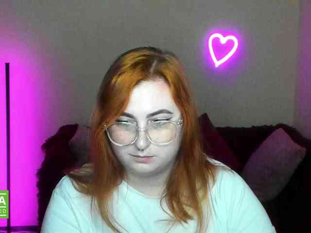 Aliciaredluv webcam