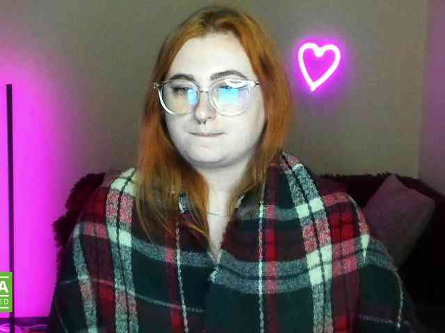 Aliciaredluv webcam