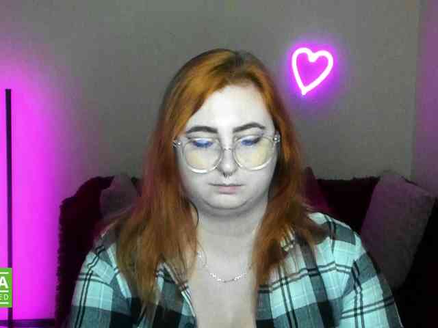 Aliciaredluv webcam