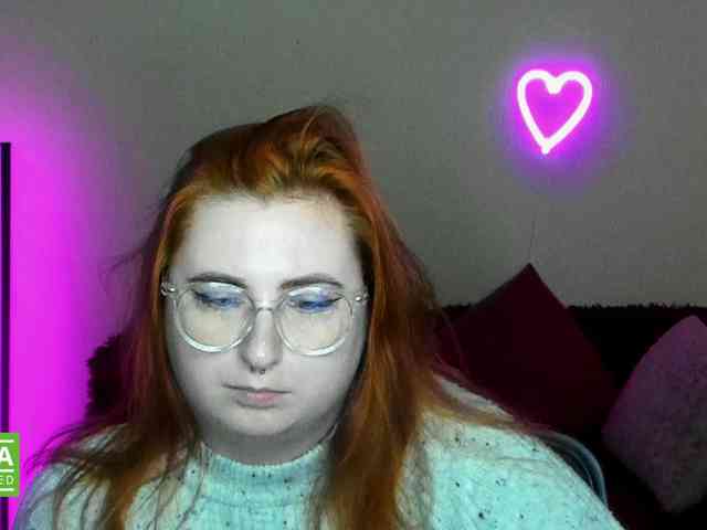 Aliciaredluv webcam
