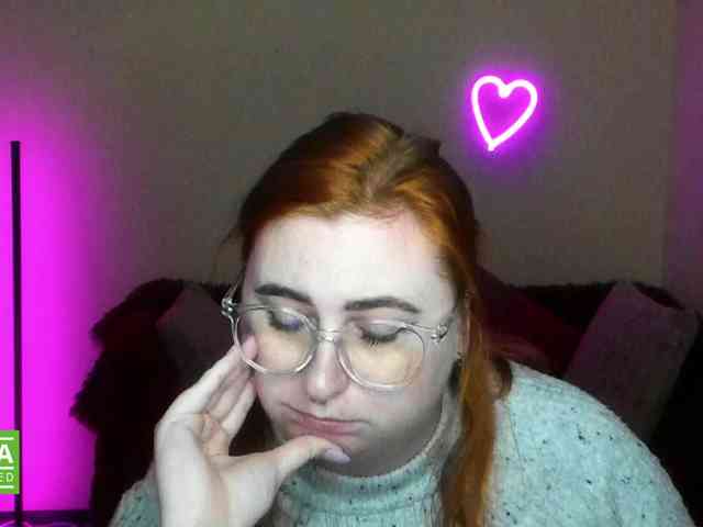 Aliciaredluv webcam
