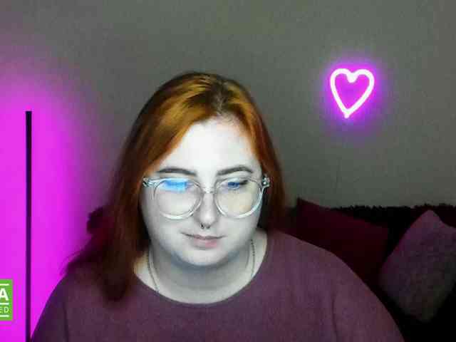 Aliciaredluv webcam