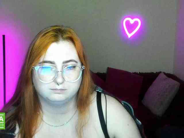 Aliciaredluv webcam