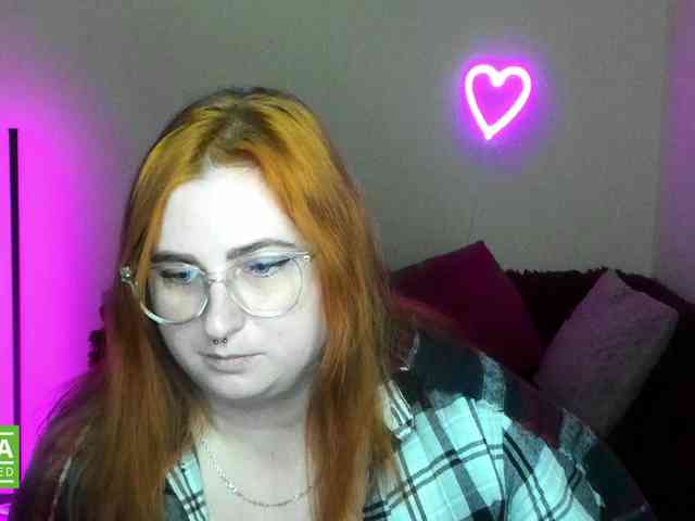 Aliciaredluv webcam