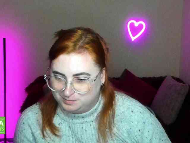 Aliciaredluv webcam