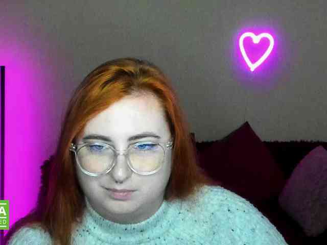 Aliciaredluv webcam