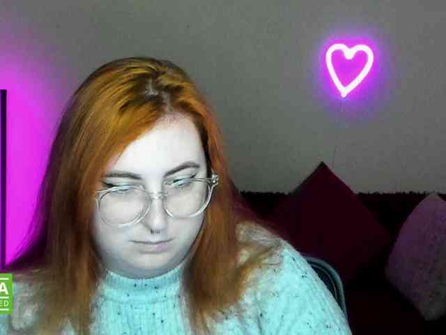 Aliciaredluv webcam