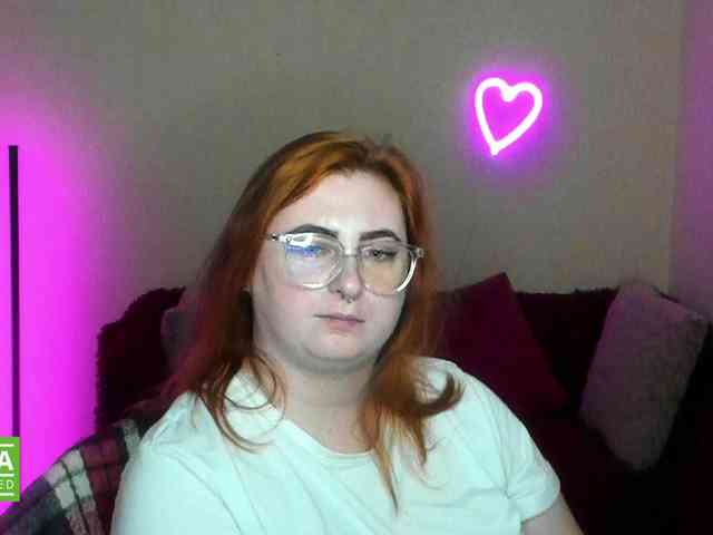 Aliciaredluv webcam