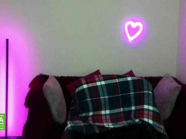 Aliciaredluv webcam