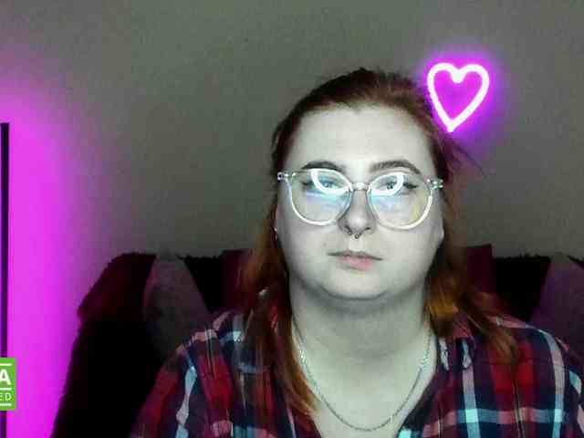 Aliciaredluv webcam