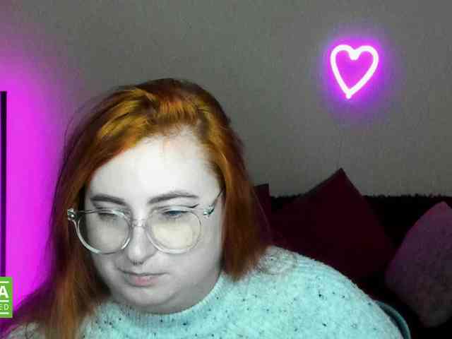 Aliciaredluv webcam
