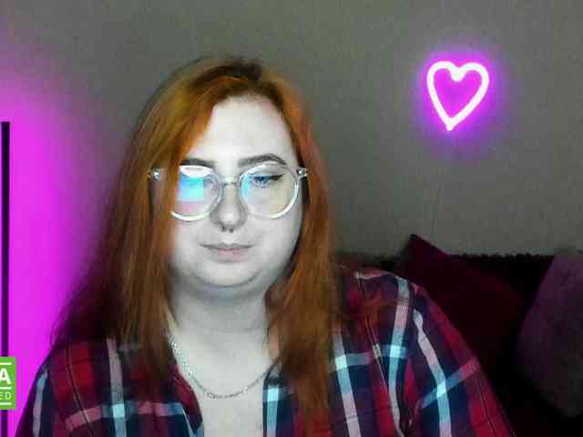 Aliciaredluv webcam
