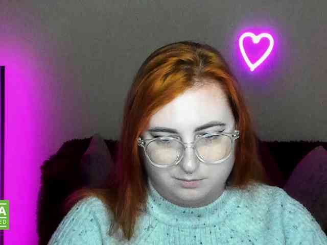 Aliciaredluv webcam