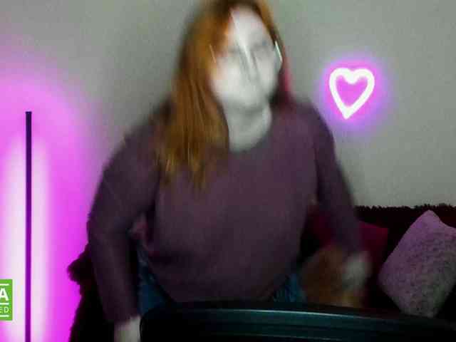 Aliciaredluv webcam