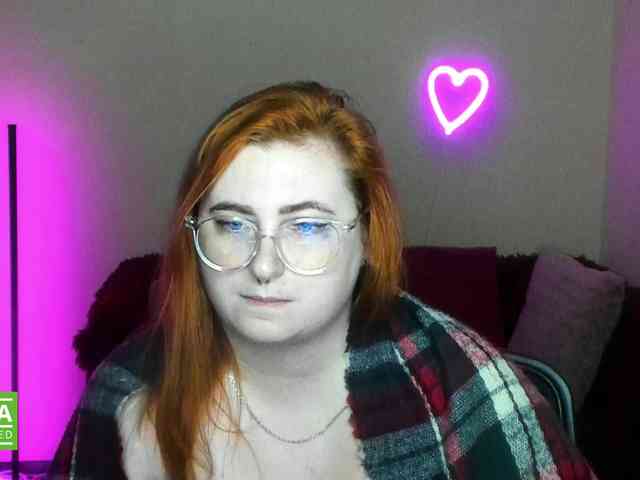 Aliciaredluv webcam