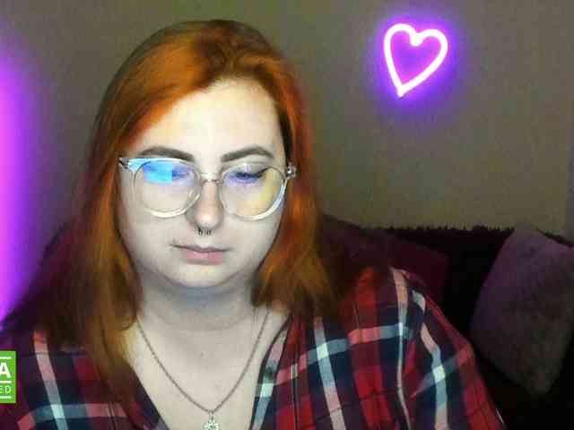 Aliciaredluv Live Webcam on BongaCams