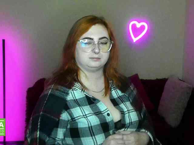 Aliciaredluv webcam