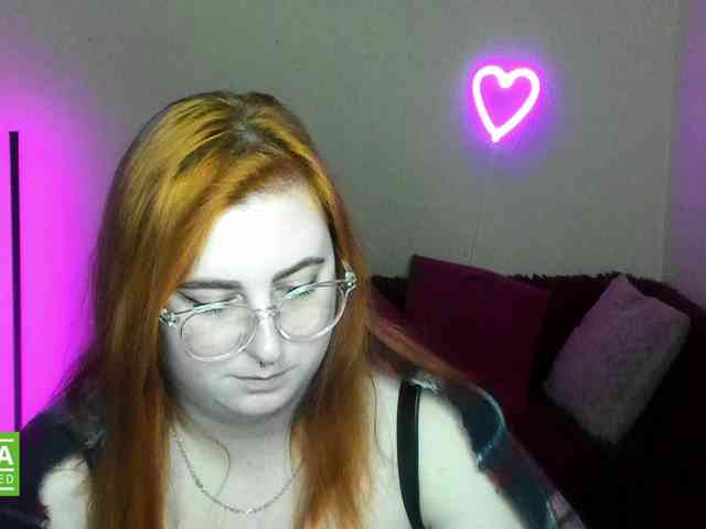 Aliciaredluv webcam