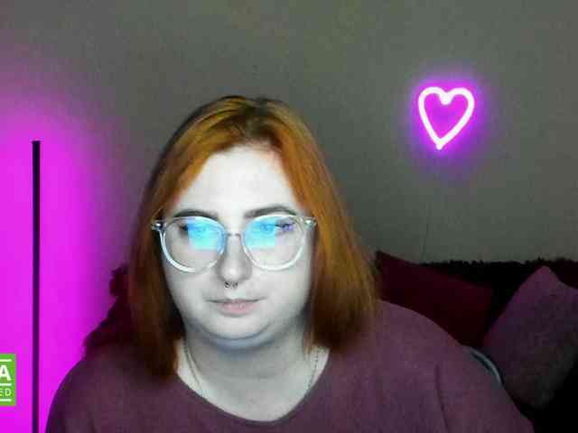 Aliciaredluv webcam