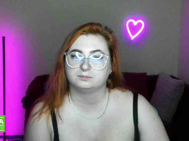 Aliciaredluv webcam