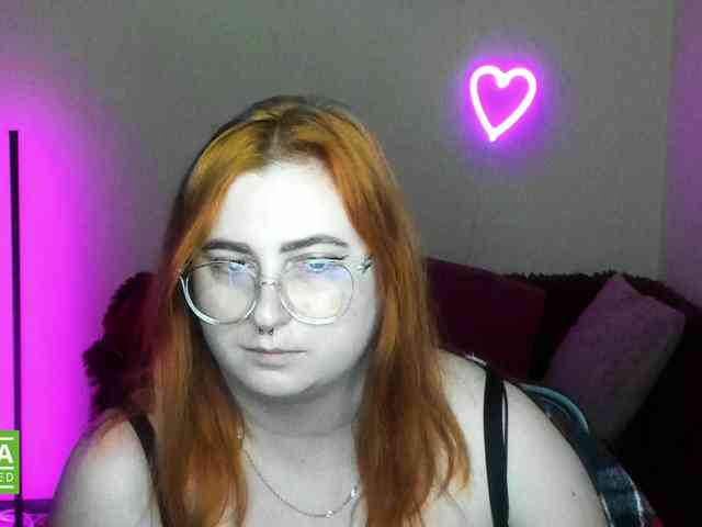 Aliciaredluv webcam
