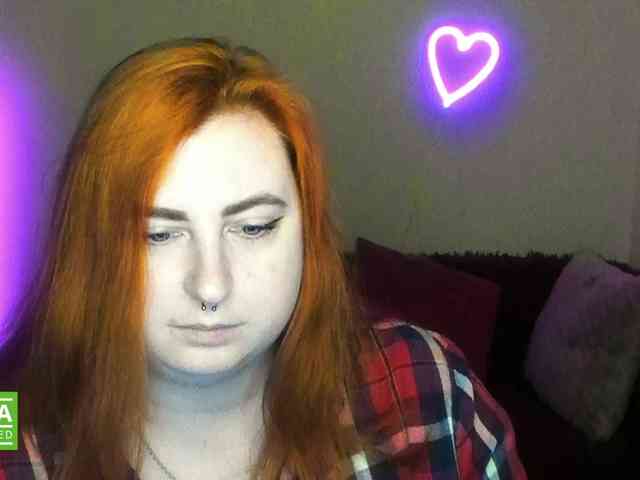 Aliciaredluv Live Webcam on BongaCams