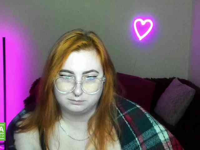 Aliciaredluv webcam