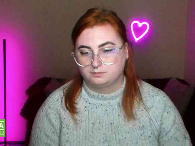 Aliciaredluv webcam