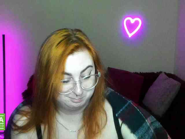Aliciaredluv webcam