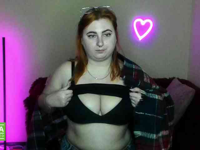 Aliciaredluv webcam