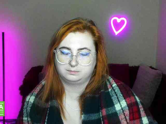 Aliciaredluv webcam