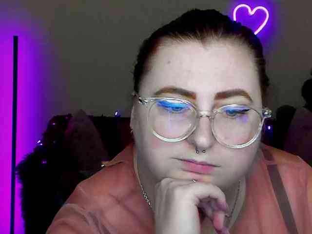 Aliciaredluv Live Webcam on BongaCams