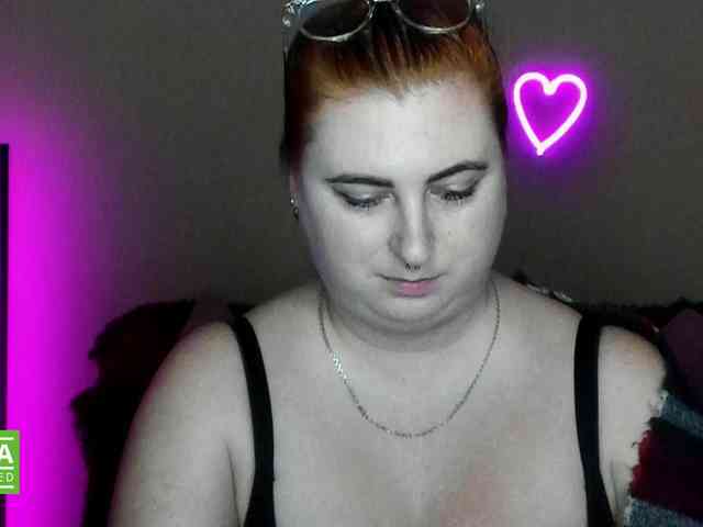 Aliciaredluv webcam