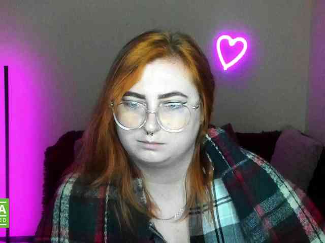 Aliciaredluv webcam