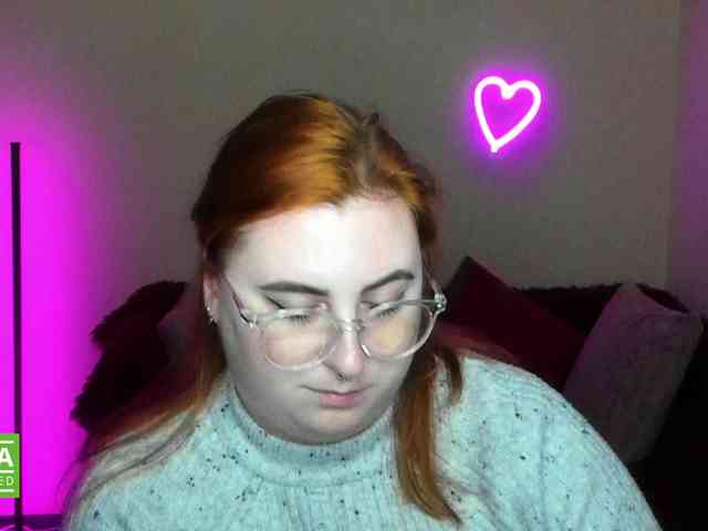 Aliciaredluv webcam