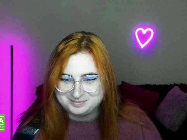 Aliciaredluv webcam