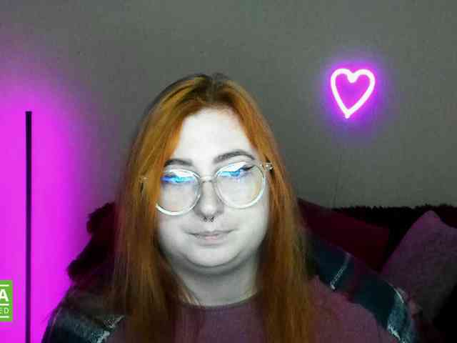 Aliciaredluv webcam